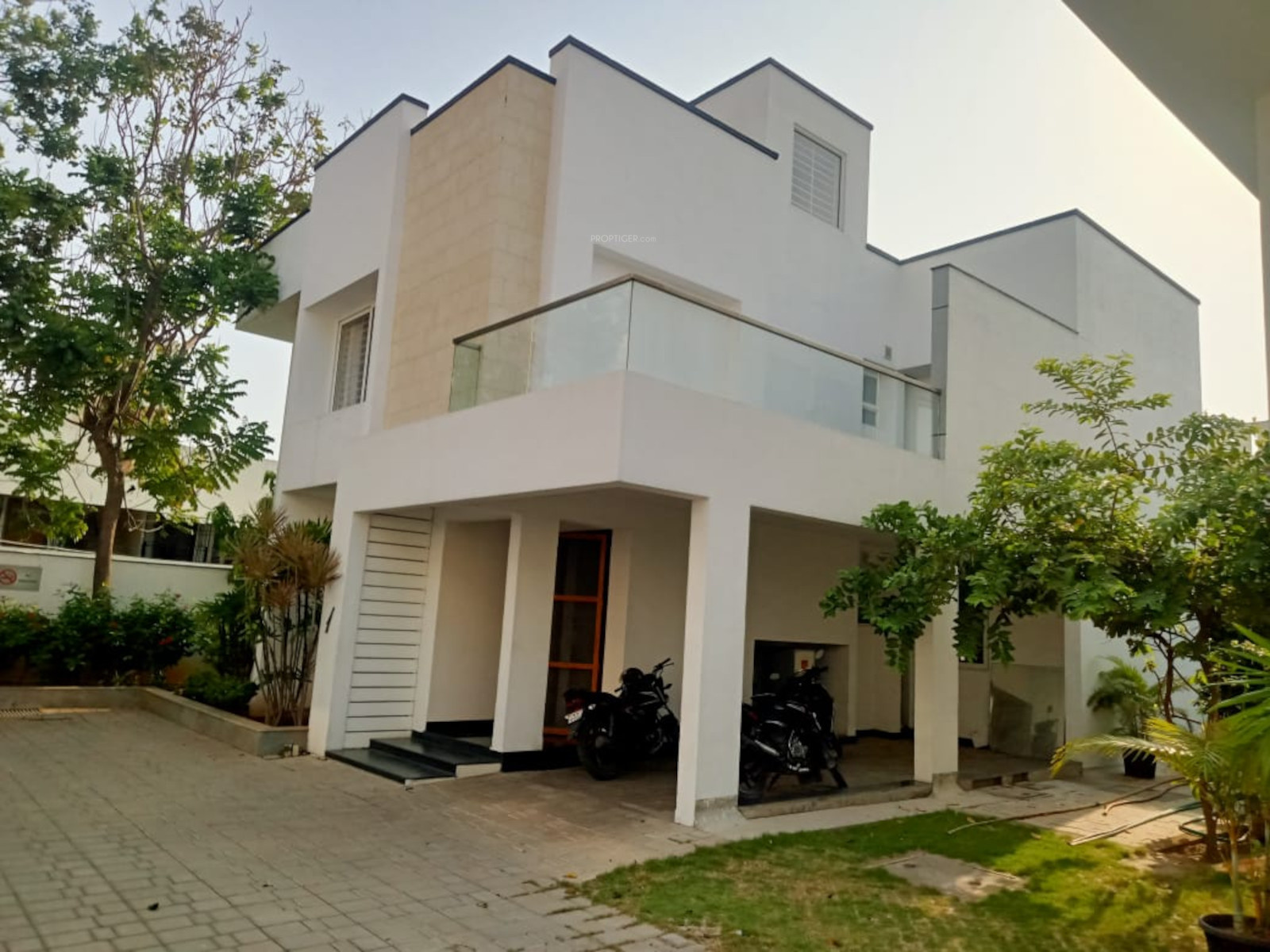 commercial-plot